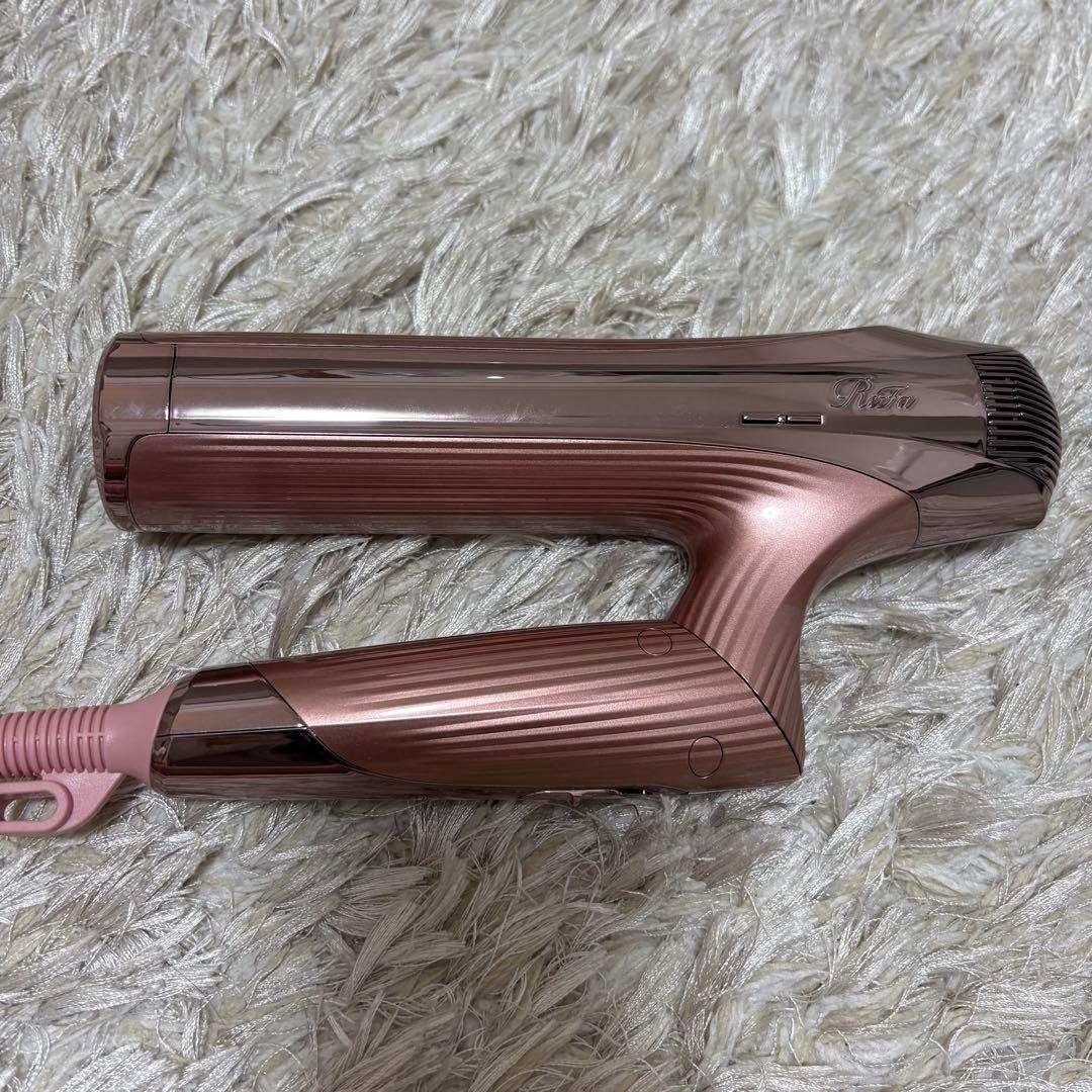 【ジャンク品】コンパクトピンクヘアドライヤー ジャンク VSマイナスイオンドライヤー ピンクの通販 by 178｜ラクマ