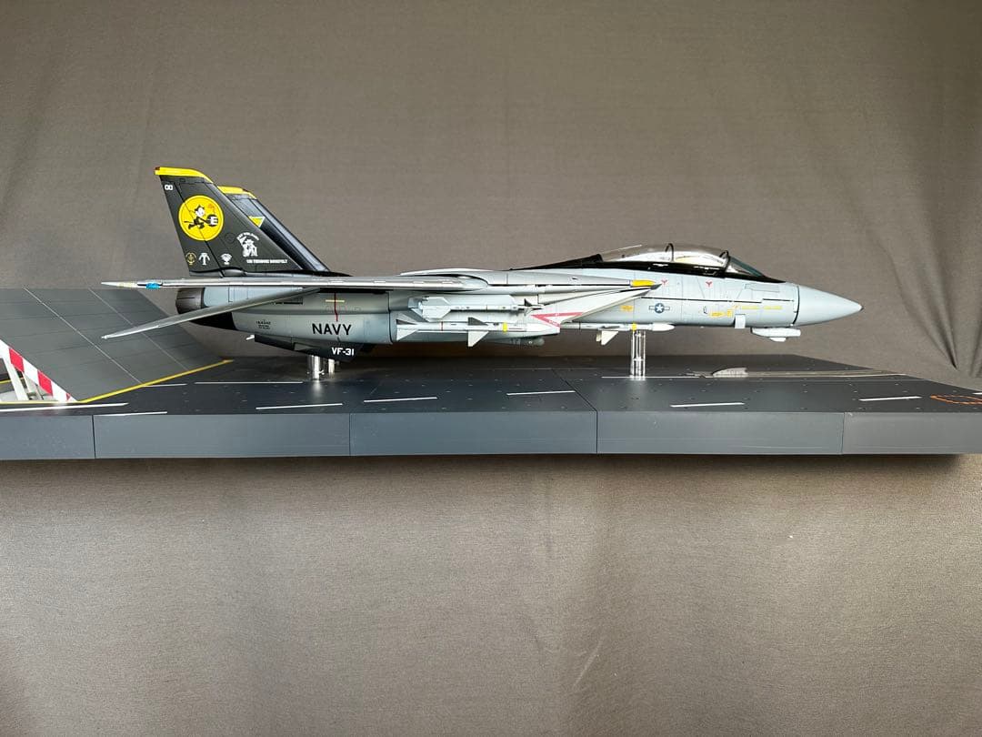 アシェットF-14 トムキャット 1/32 スケールモデル タミヤ 1/32 エアークラフトシリーズ F-14A トムキャット“ブラック