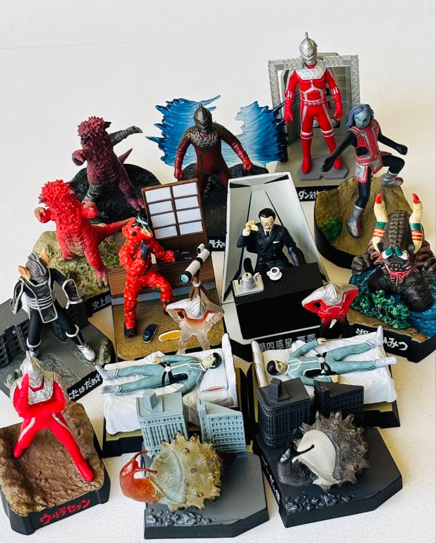 ウルトラ怪獣名鑑　ウルトラセブン編 史上最大の侵略　全14種セット ウルトラ怪獣名鑑～ウルトラセブン編 史上最大の侵略～｜バンダイ