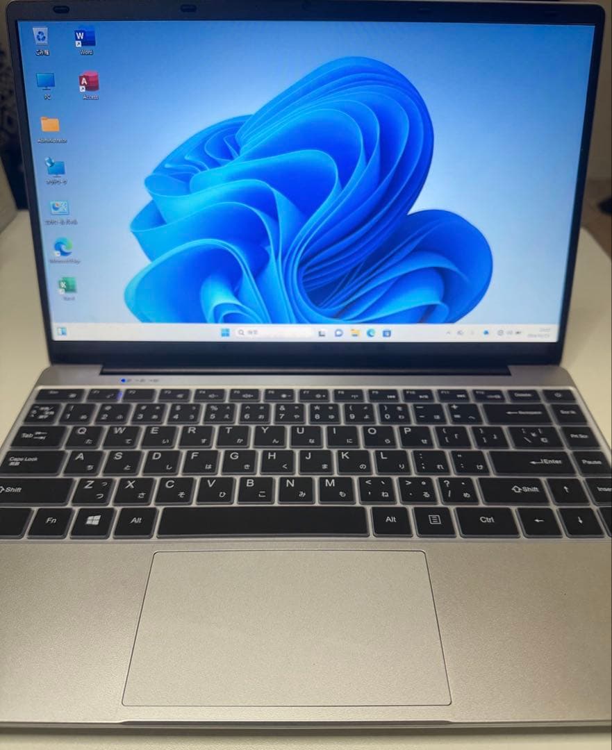 14.1インチ Windows11 Office搭載 初期設定済wi-fi - メルカリ