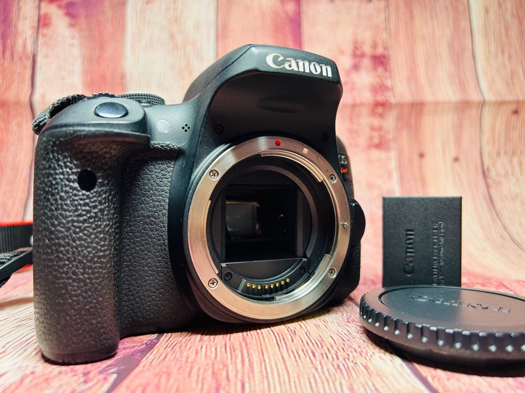 Canon キャノン EOS kiss X8i ボディ Canon Digital SLR Camera EOS Kiss X8i Body 24.2 megapixels