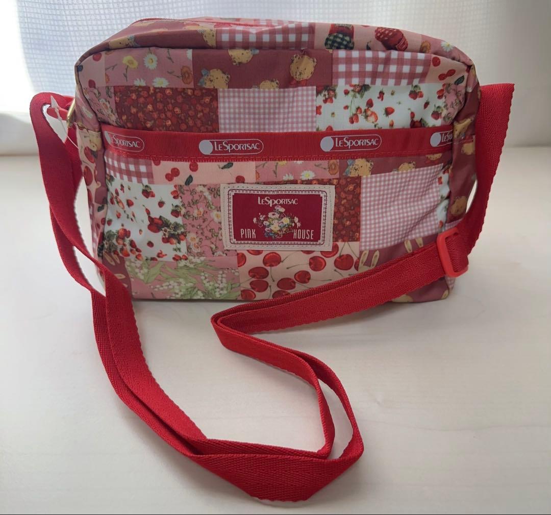 レスポートサック　ショルダーバッグ DANIELLA CROSSBODY Black Daniella Crossbody Bag | Stylish & Durable Everyday Bag