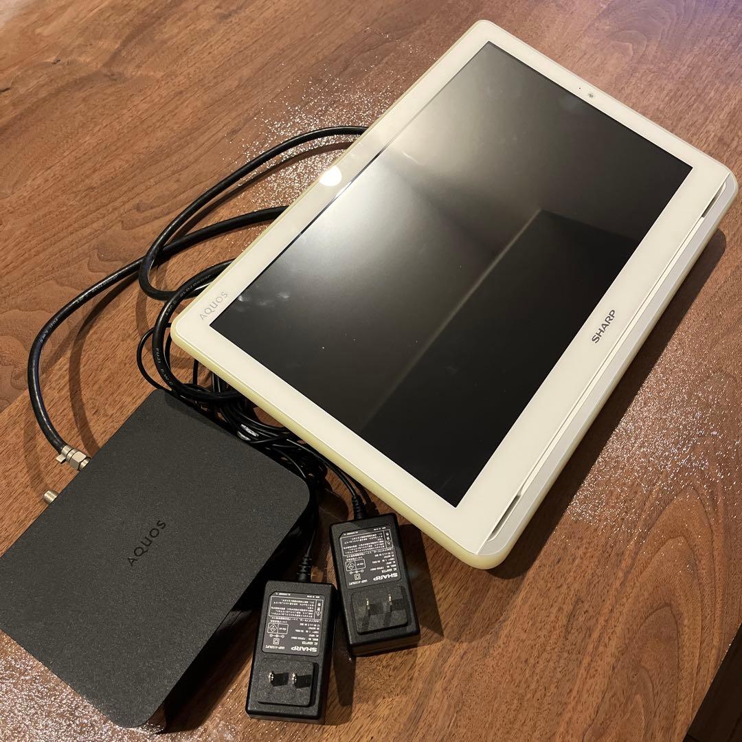 SHARP AQUOS ポータブルテレビ 16型Wi-Fi 録画機能付き シャープならではの軽～い防水・撥水液晶テレビ「AQUOSポータブル