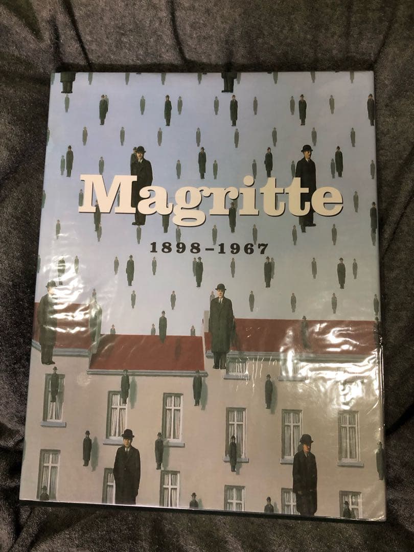希少・美品 Rene Magritte 1898-1967 Abrams 英語版 - メルカリ