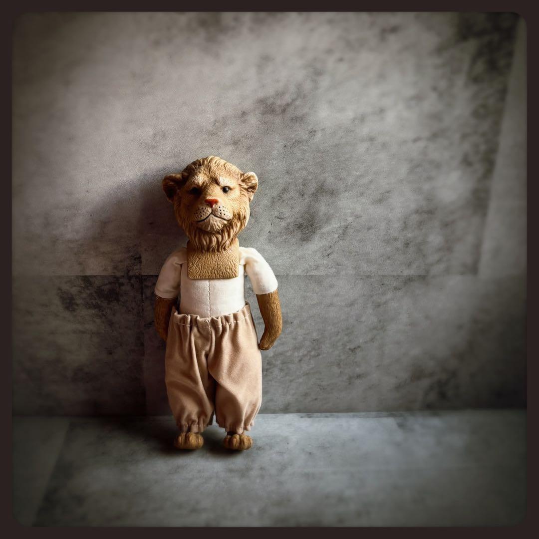 レアヴィンテージ ライオンのビスクドール リサ・ラーソンの代表作「ライオンマキシ」、オンラインで“お顔”を