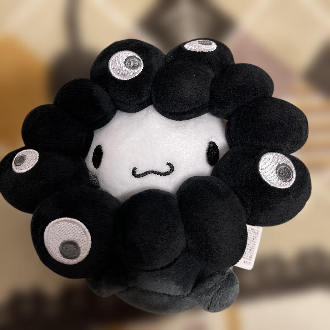 黒ミャクミャクなりきりぬいぐるみ サンリオ シナモロール Mブラック