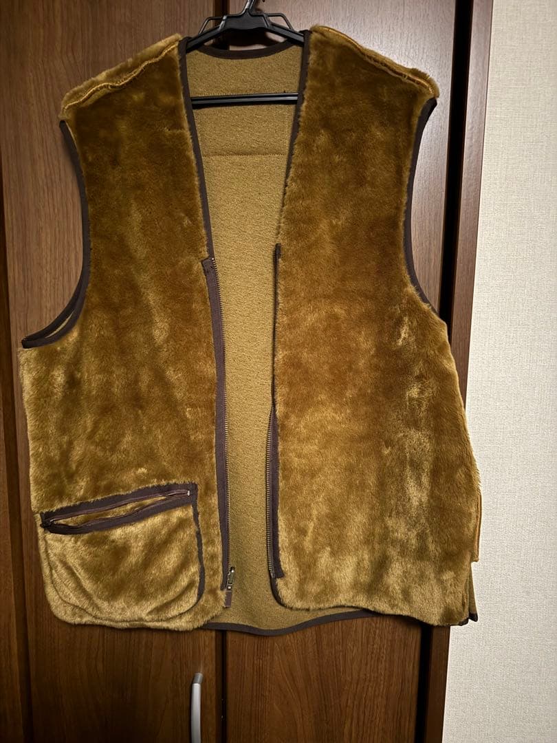 BARBOUR バブアー ファー ボア ベスト 3クラウン BARBOUR バブアー ファー ボア ベスト 3クラウン - トップス特別