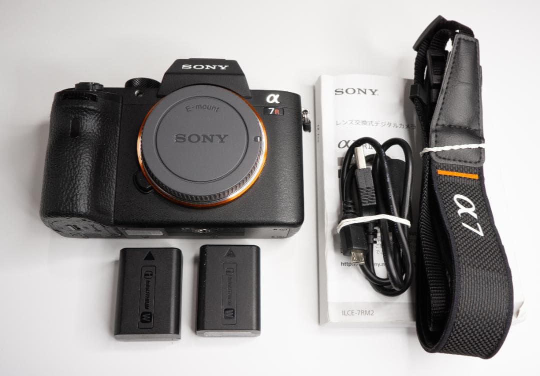 SONY・α７RⅡ・ボディ★動作順調で使用感少★純正バッテリー２個など付属 α7R II | デジタル一眼カメラα（アルファ） | ソニー