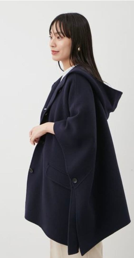 ミラオーエン】ネイビー フード付きポンチョ数時間使用のみ、値引き