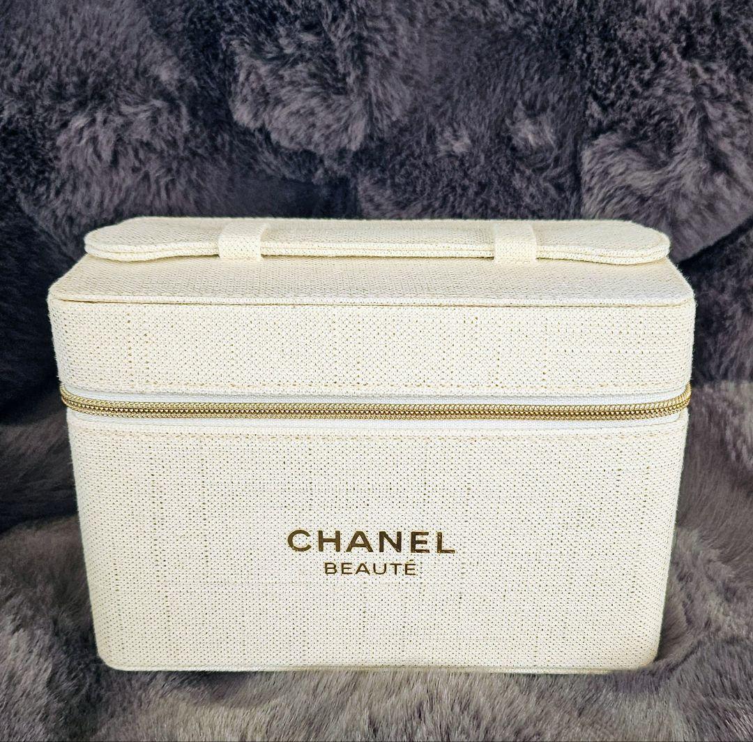 CHANEL シャネル ノベルティ バニティケース バニティポーチ - メルカリ
