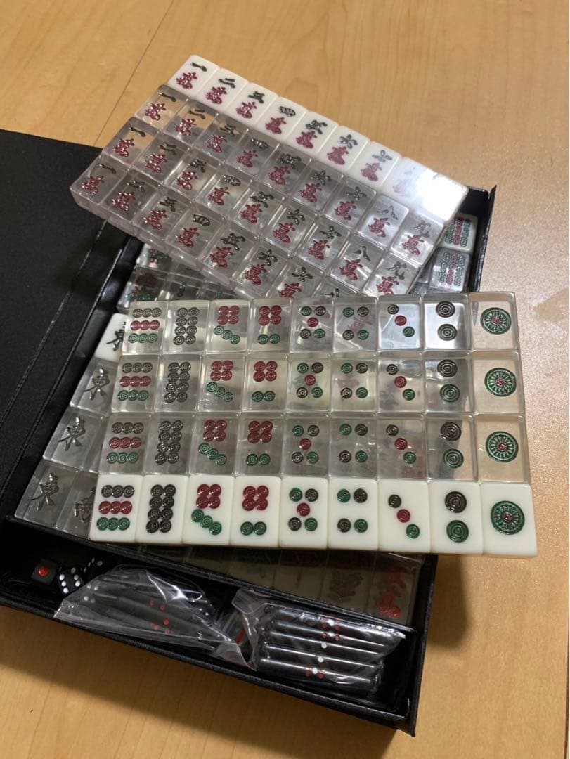 麻雀牌 透明 鷲巣麻雀 Amazon | 麻雀牌 透明 鷲巣麻雀 アカギ | 麻雀 | おもちゃ