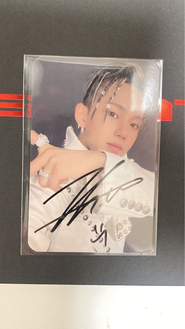 treasure REBOOT サイン入り ヒョンソク - メルカリ