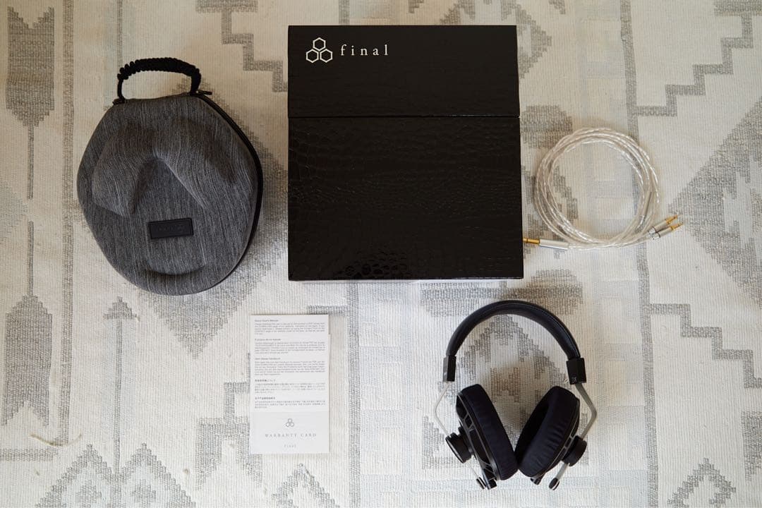 Final D8000 + C093シルバーコートケーブル + キャリーケース final シルバーコートケーブル(XLR)【C093 LPCXCL】 – e☆イヤホン