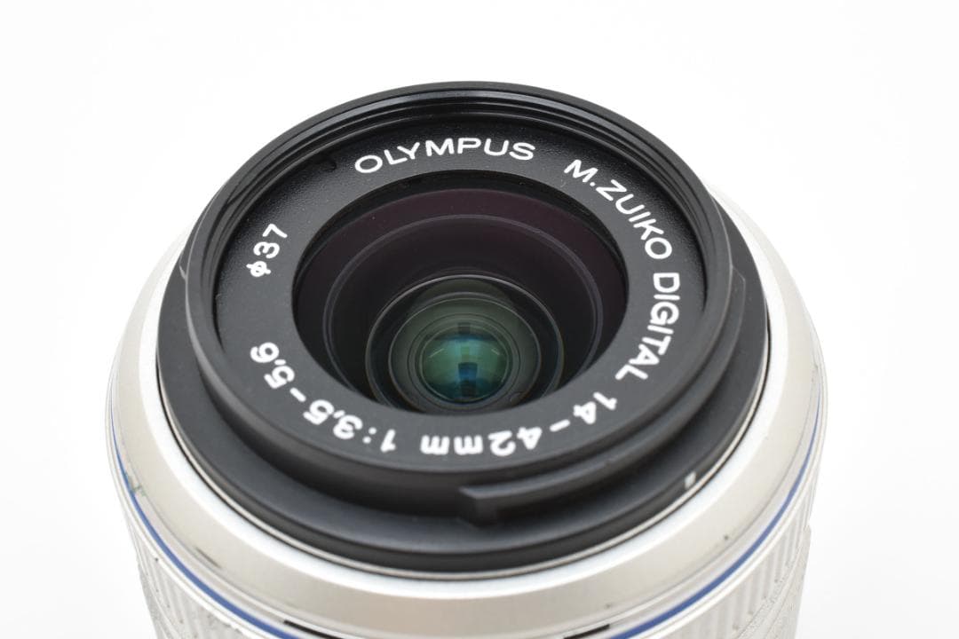 超美品 オリンパス M.zuikoレンズ 14-42 f3.5-5.6 シルバー