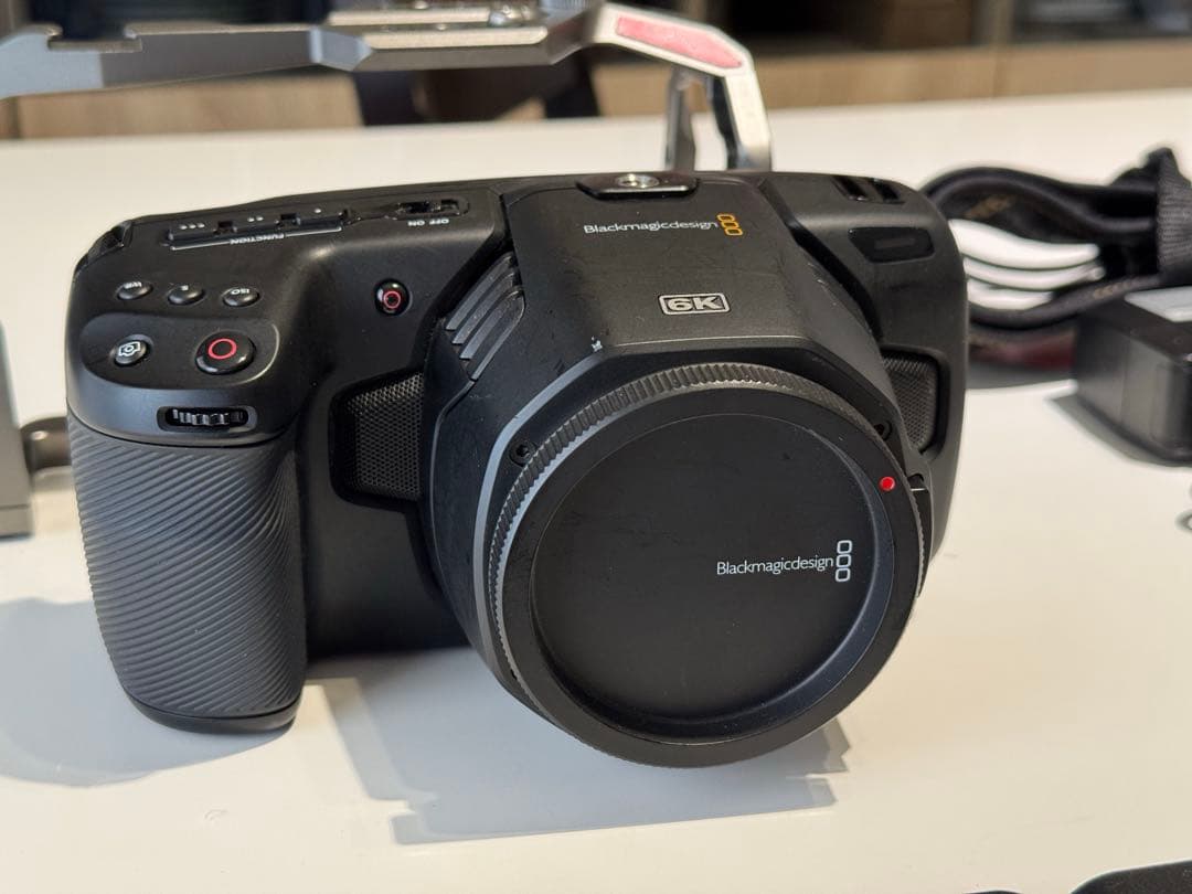 2*5様 Blackmagic Pocket Cinema Camera 6K Amazon.com : Blackmagic Design Pocket Cinema Camera 6K Pro