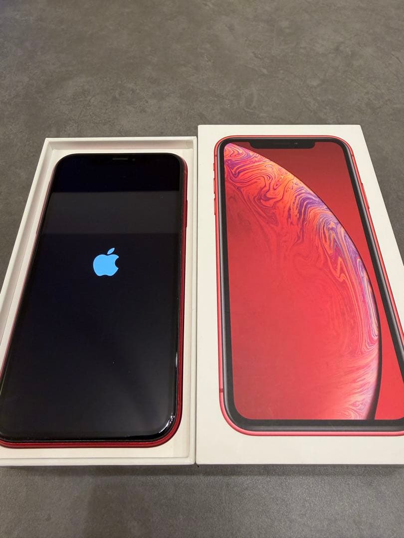 Apple iPhone XR (Product Red) 本体 - メルカリ