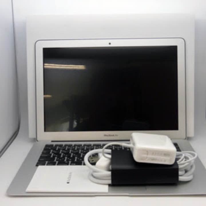 美品 MacBookAir 13インチ MacBook Air 13インチ MGN93J/A Late 2020 シルバー【Apple M1/8GB