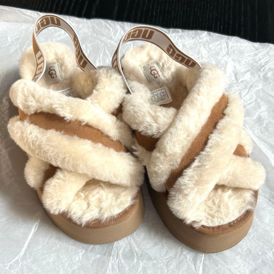 UGG サンダル 24cmベージュ・ホワイト 1121550 Size 10-Womens UGG Disco Cross Slide Chestnut 1121550 Slippers NEW