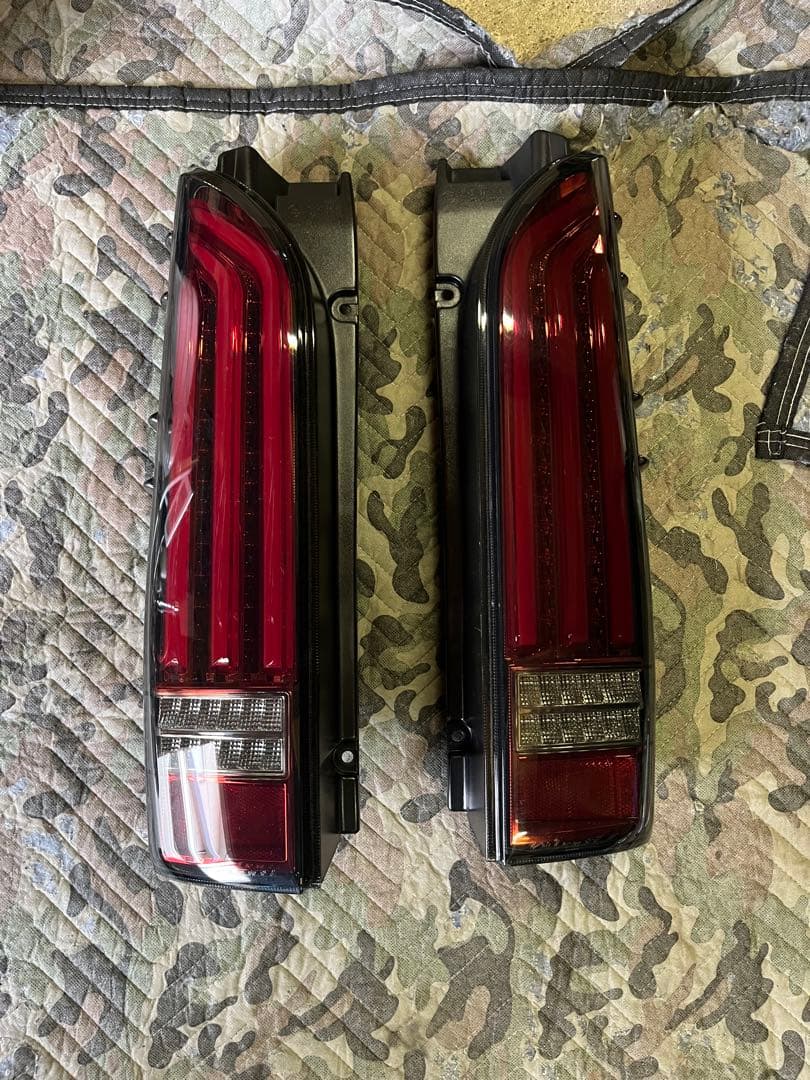 ハイエース200系 FLEX Valenti ULTIMATE テールランプ - メルカリ