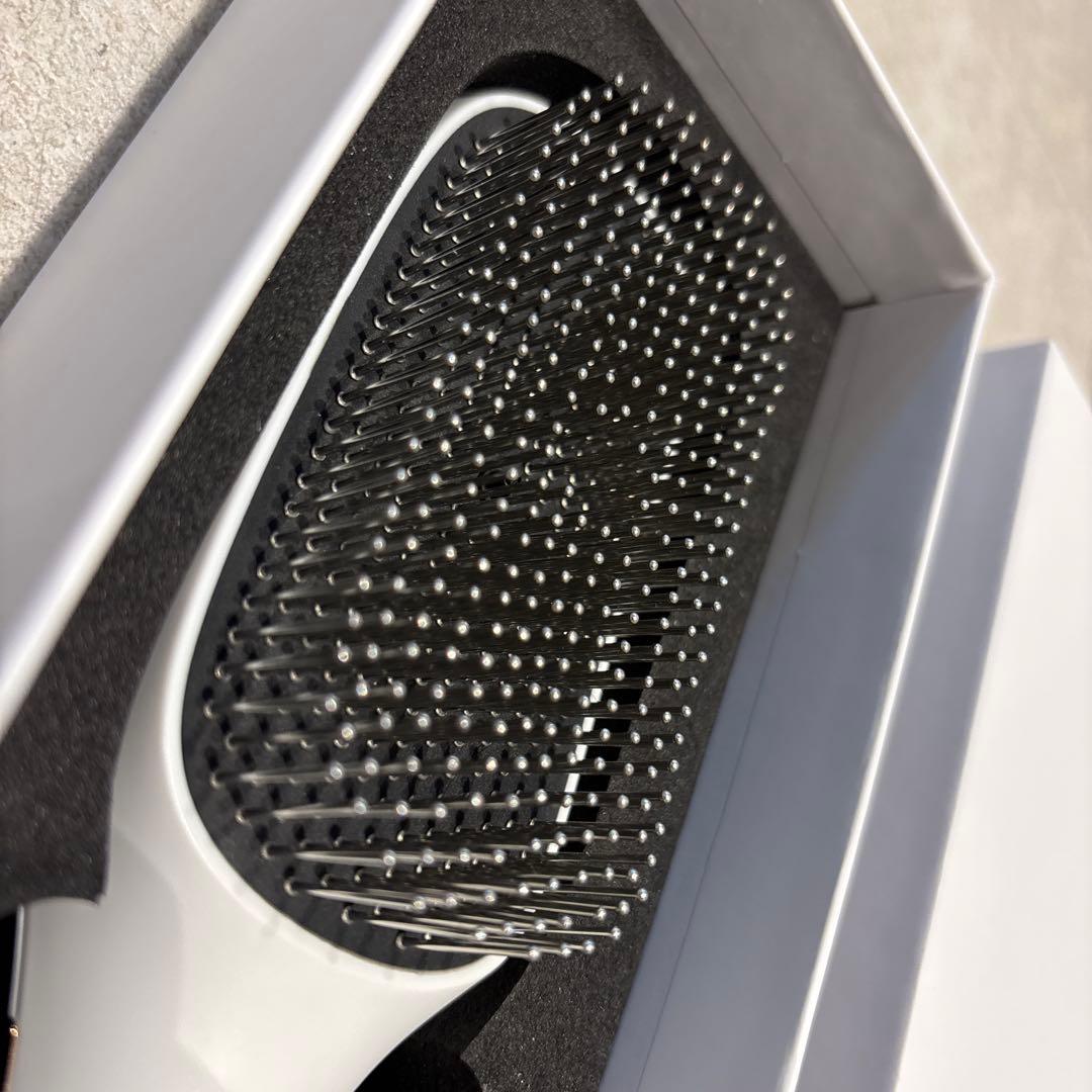 mous. ヘアブラシ ホワイト mous. ヘアブラシ ホワイト mous EREBRU