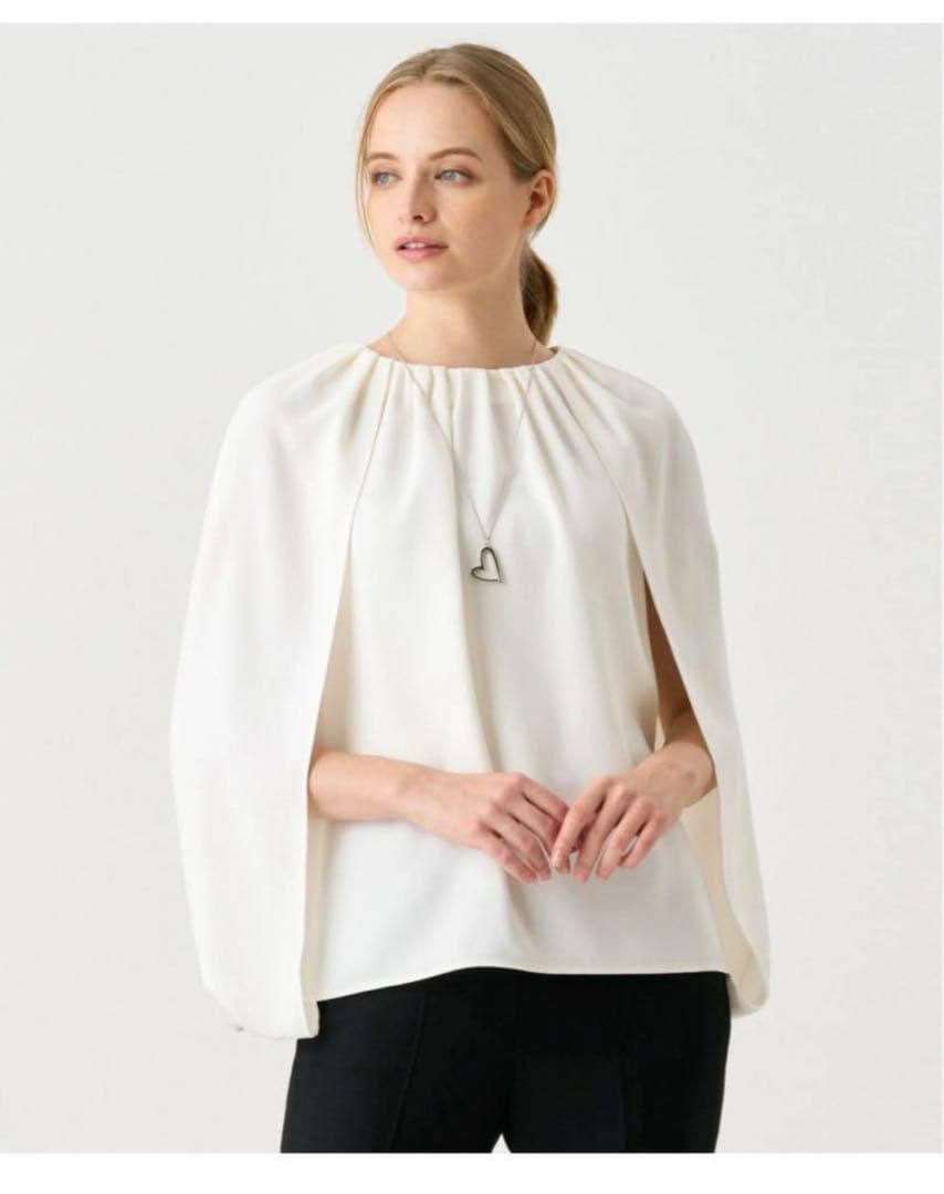 アナイ コンパクトサテンタックケープ ブラウス