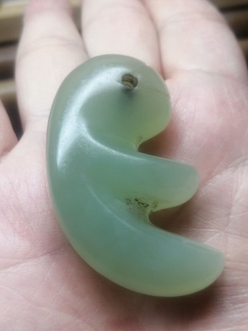 ★古墳期『糸魚川翡翠勾玉』出土品　5.50cm　『超琅玕翡翠』本物。儀式勾玉です
