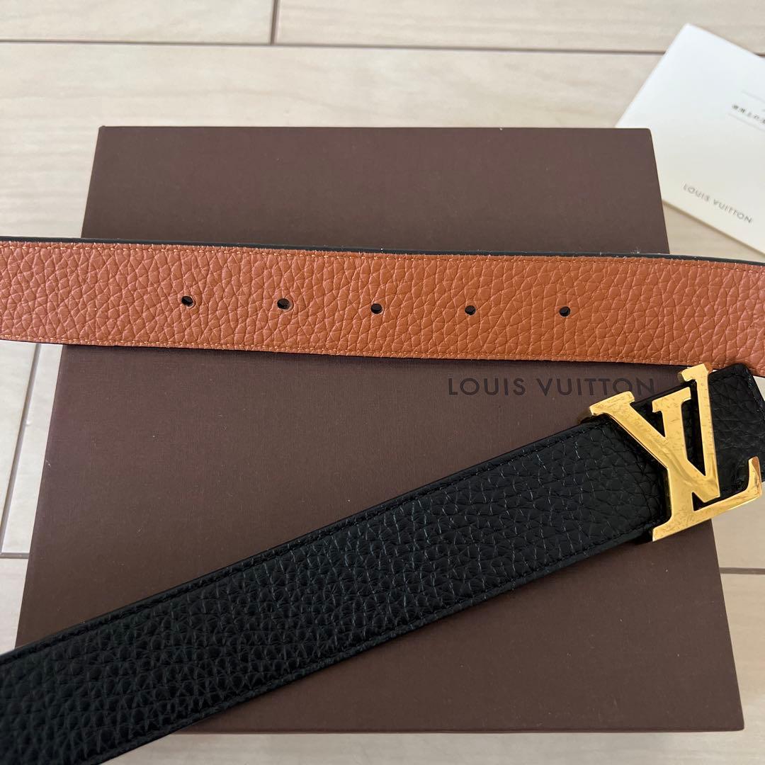 ヴィトン リバーシブル ベルト サンチュール・イニシャル マドレーヌ黒