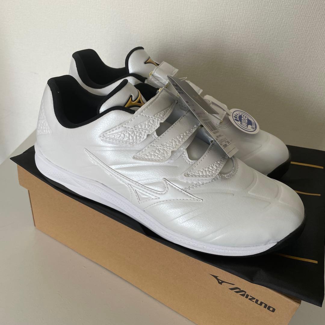 ⭐️新品未使用 完売品 ミズノプロ クッションレボプロ トレーナー 26.5cm⭐️