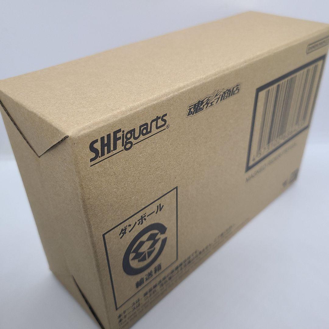 S.H.Figuarts 真骨彫製法 仮面ライダーサイガ【新品】