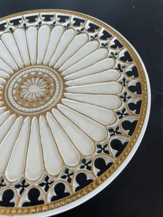 伊藤剛俊 壁飾り 金彩 プレート 透彫 金彩透彫菓子皿 - メルカリ