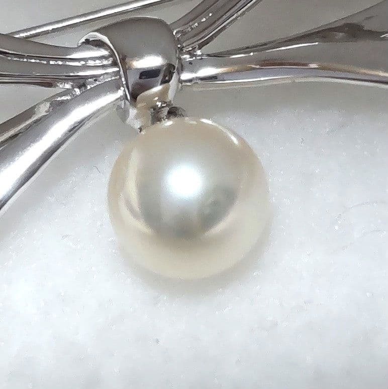 美品♡MIKIMOTO♡ミキモト♡優美な曲線♡上質パールが揺れるリボン