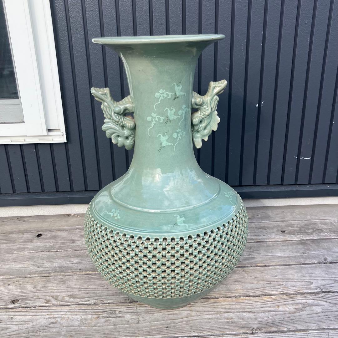 青山作 特大壺 高麗青磁 透かし 雲鶴紋 二層網目 花瓶 網目彫 緑色 双