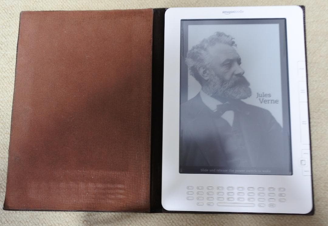 KindleDX (9.7型/日本語化/電池交換済)本革カバー付＋予備バッテリー mreview00.jpg?w=1280