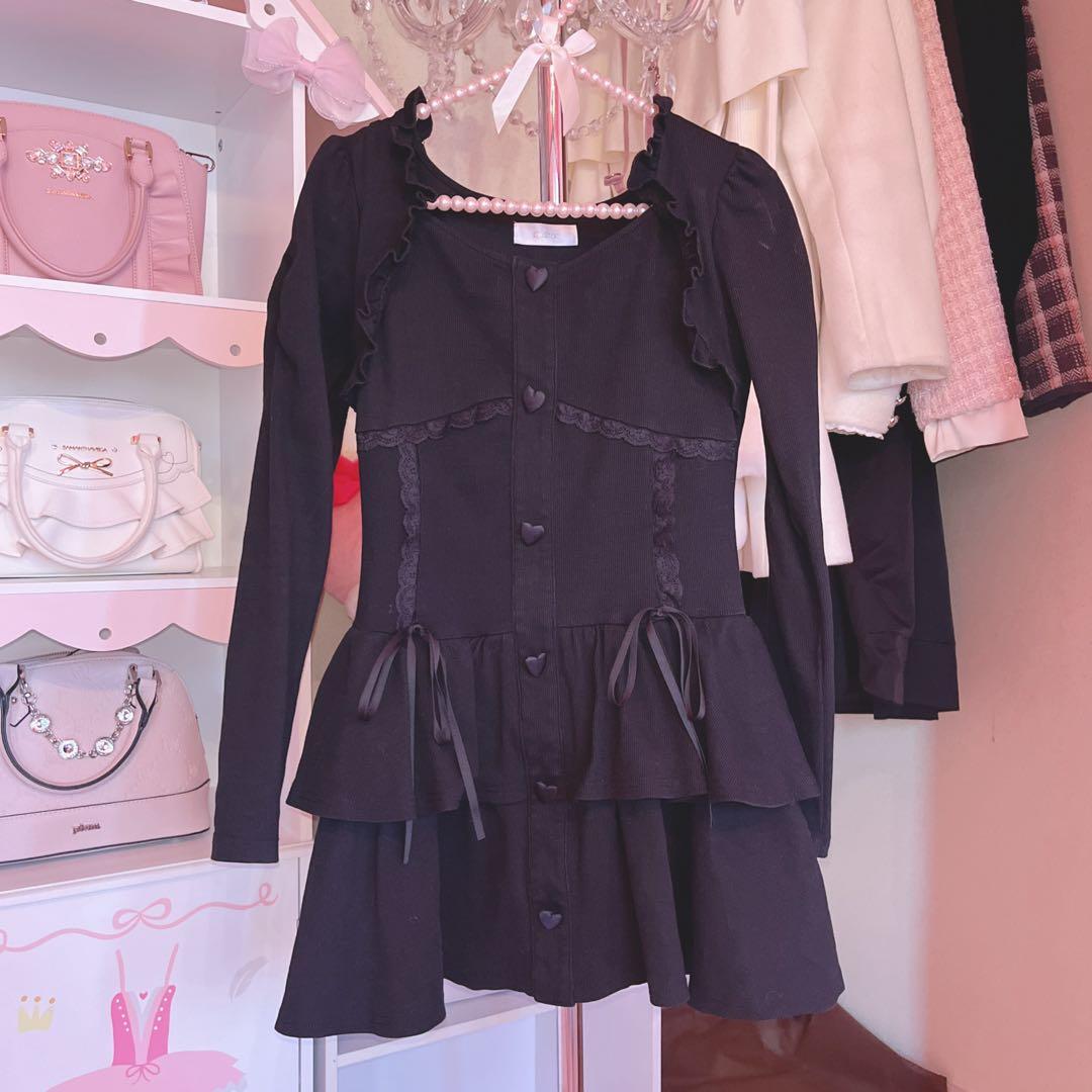 ୨୧ Pium / ハートボタンティアードリブワンピース୨୧ - メルカリ