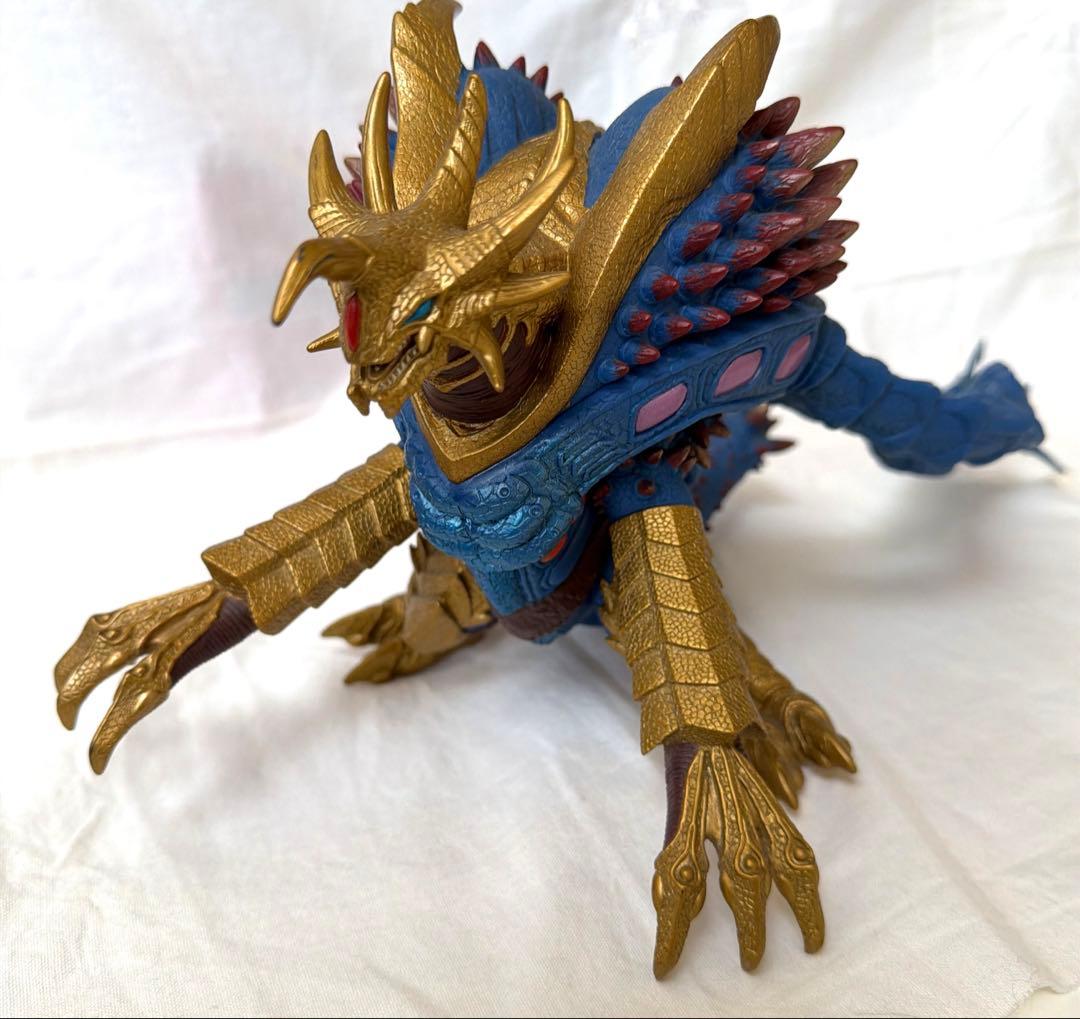 ウルトラマンメビウス & ウルトラ兄弟 Uキラーザウルス 2006 - メルカリ