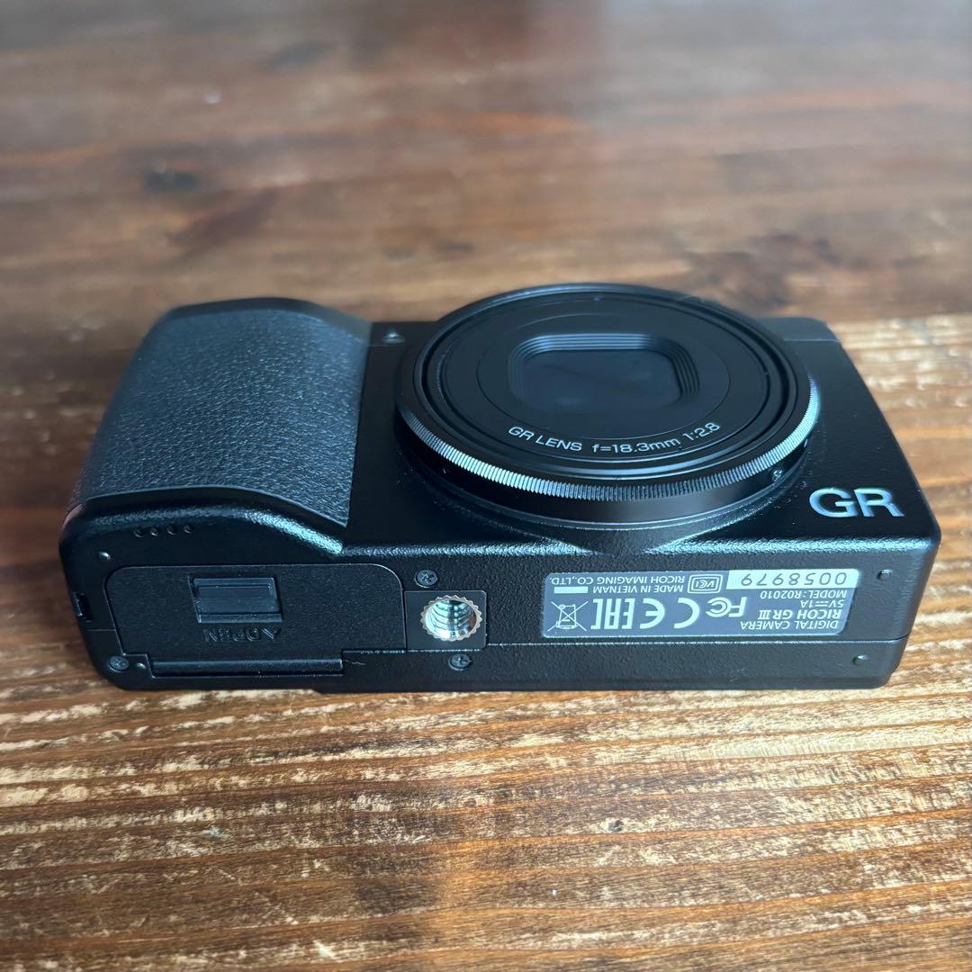 RICOH GR III シャッター214回 - メルカリ