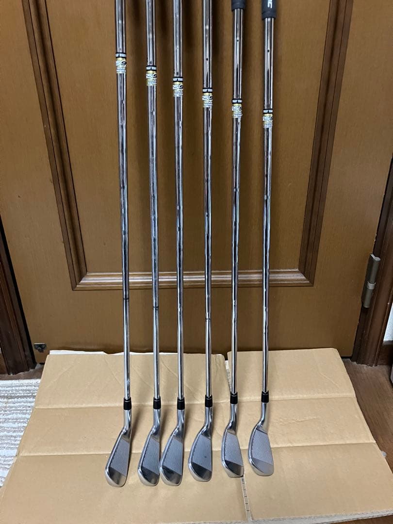 キャロウェイレガシーブラック　アイアンセット　おまけ付き レガシーブラック」に「初代ZX7」 アイアンの中古即買いリストを