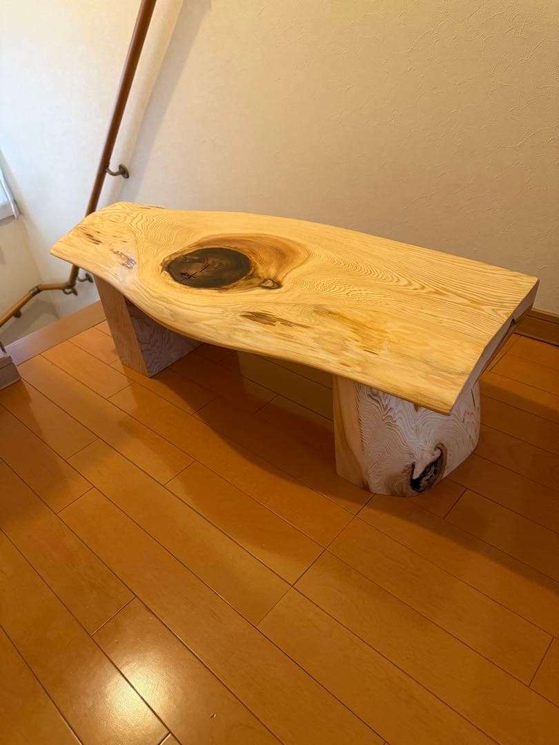 天然杉一枚板でか節カーブテーブル蜜蝋クリーム仕上げ 天然杉一枚板でか節カーブテーブル蜜蝋クリーム仕上げ 天然杉一枚板で