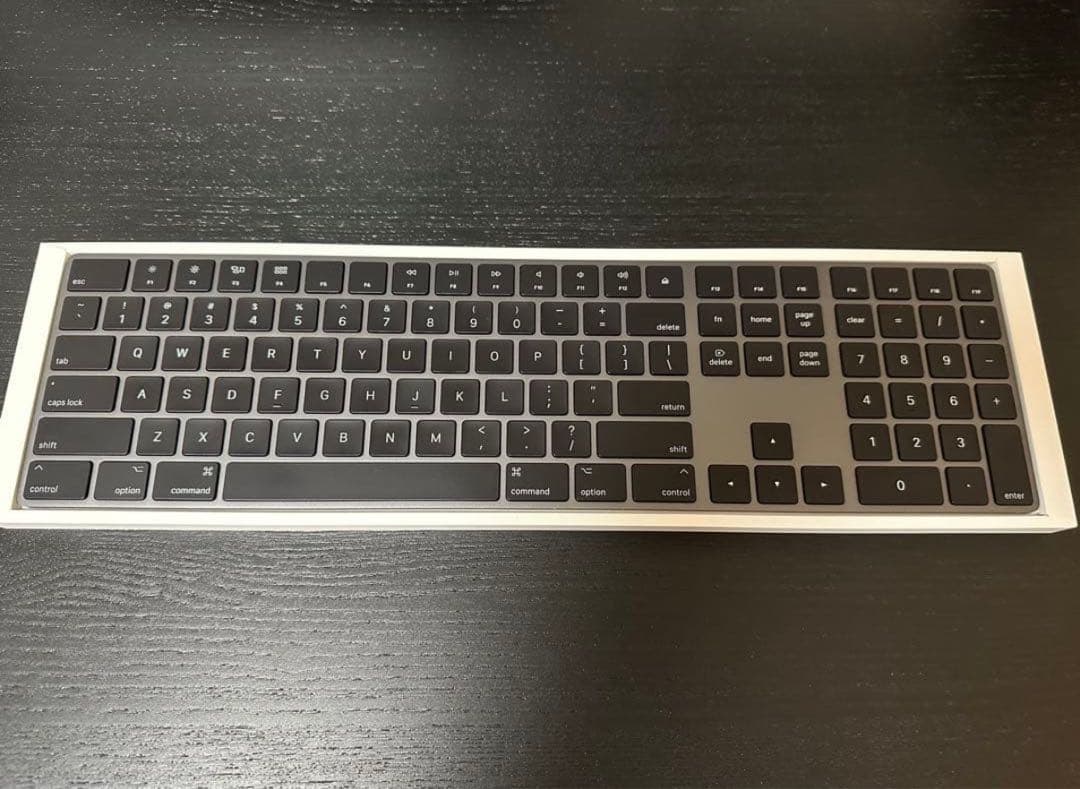 APPLE MAGIC KEYBOARD(テンキーツキUS) スペースグレイ - メルカリ