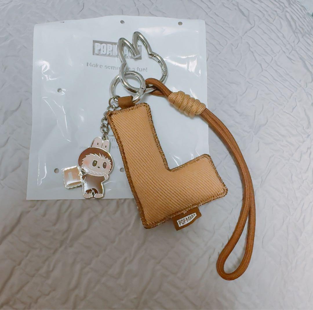 POPMART ラブブ イニシャル チャーム PIN FOR LOVE 【L】 - メルカリ