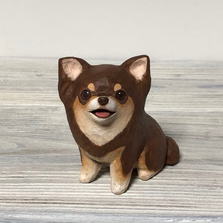木彫りのチワワ(チョコ&タン) 木彫りのチワワ(チョコ&タン) 木彫りの