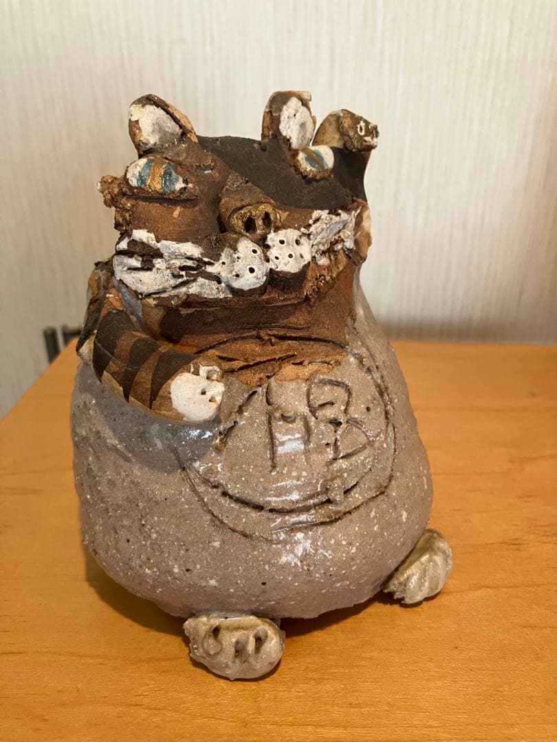 専用　森正　招き猫　左手　陶器オブジェ ユニーク　可愛い 招き猫 おしゃれ 置物 オブジェ 陶磁器 かわいい ネコ インテリア