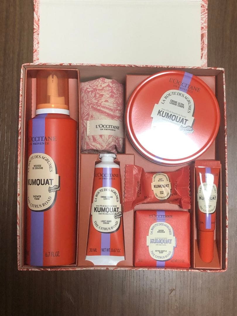 未使用品 ロクシタン カムクアット スノーシア コンプリート LOCCITANE facd4ac2-da34-4806-b085-