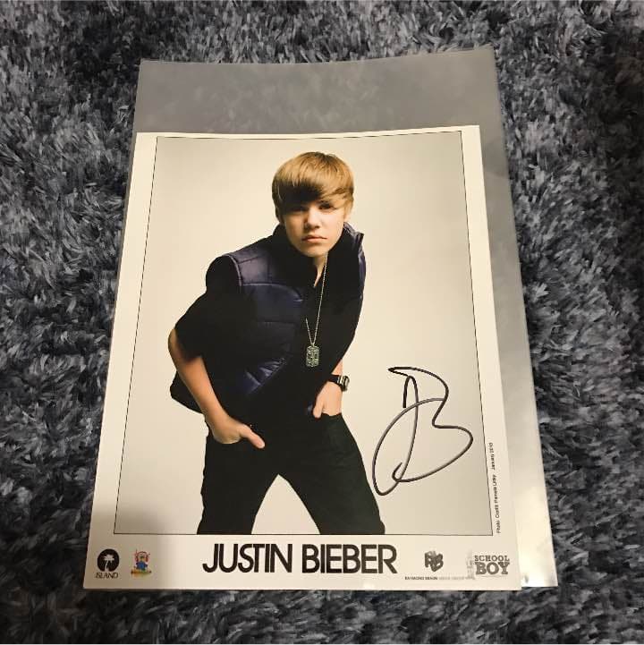 ジャスティンビーバー justinbieber 直筆サイン - メルカリ
