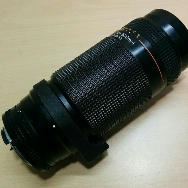 銘玉 望遠 Nikon AF NIKKOR 75-300mm F4.5-5.6