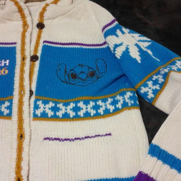 スティッチ ディズニーストア カウチンカーデガン - メルカリ