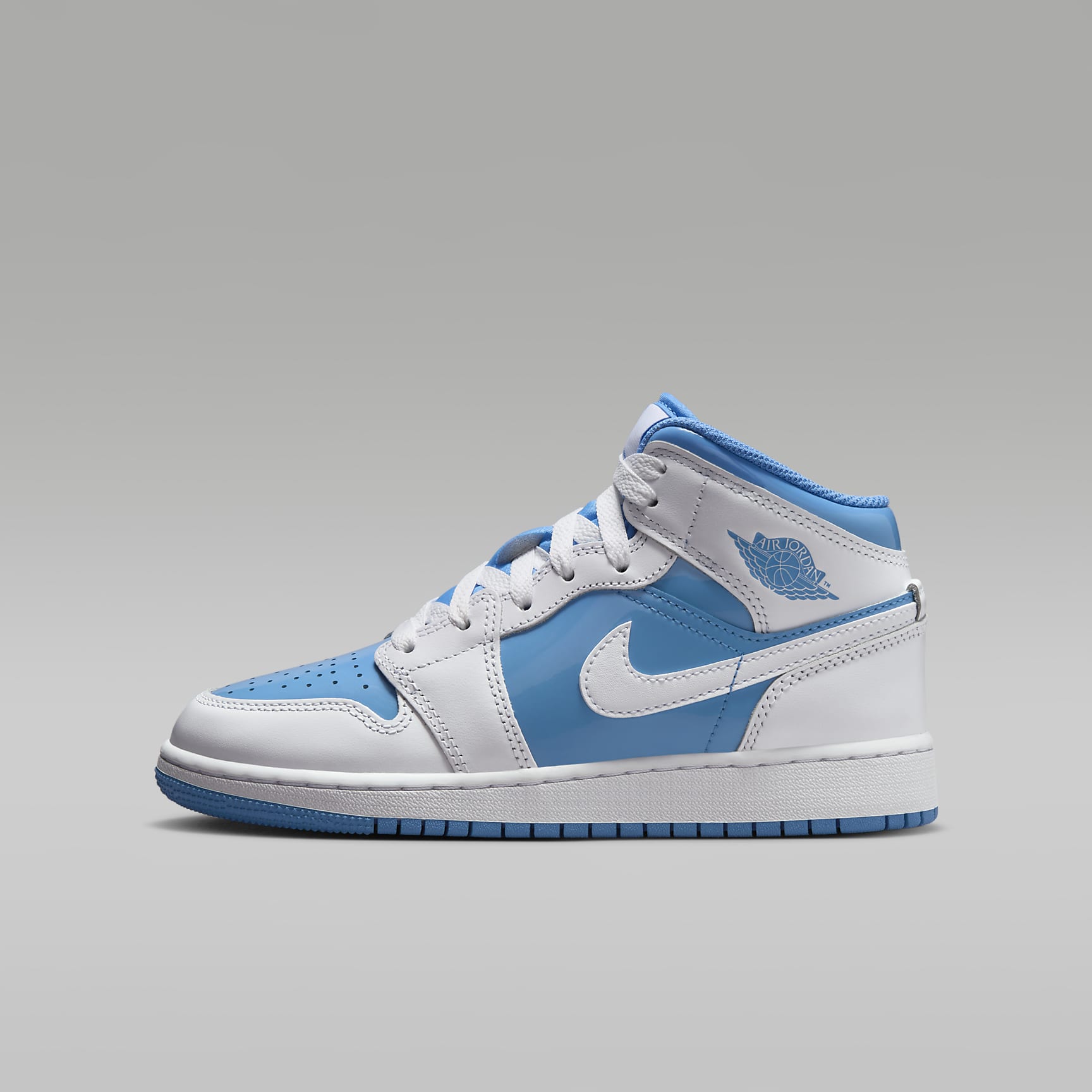 Air Jordan 1 Mid SE Older Kids' Shoes. Nike ID