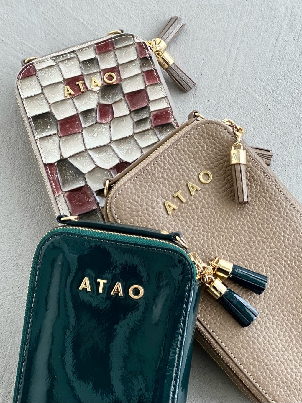 その日の気分でカラーをチョイス♪お財布機能付きスマホショルダー