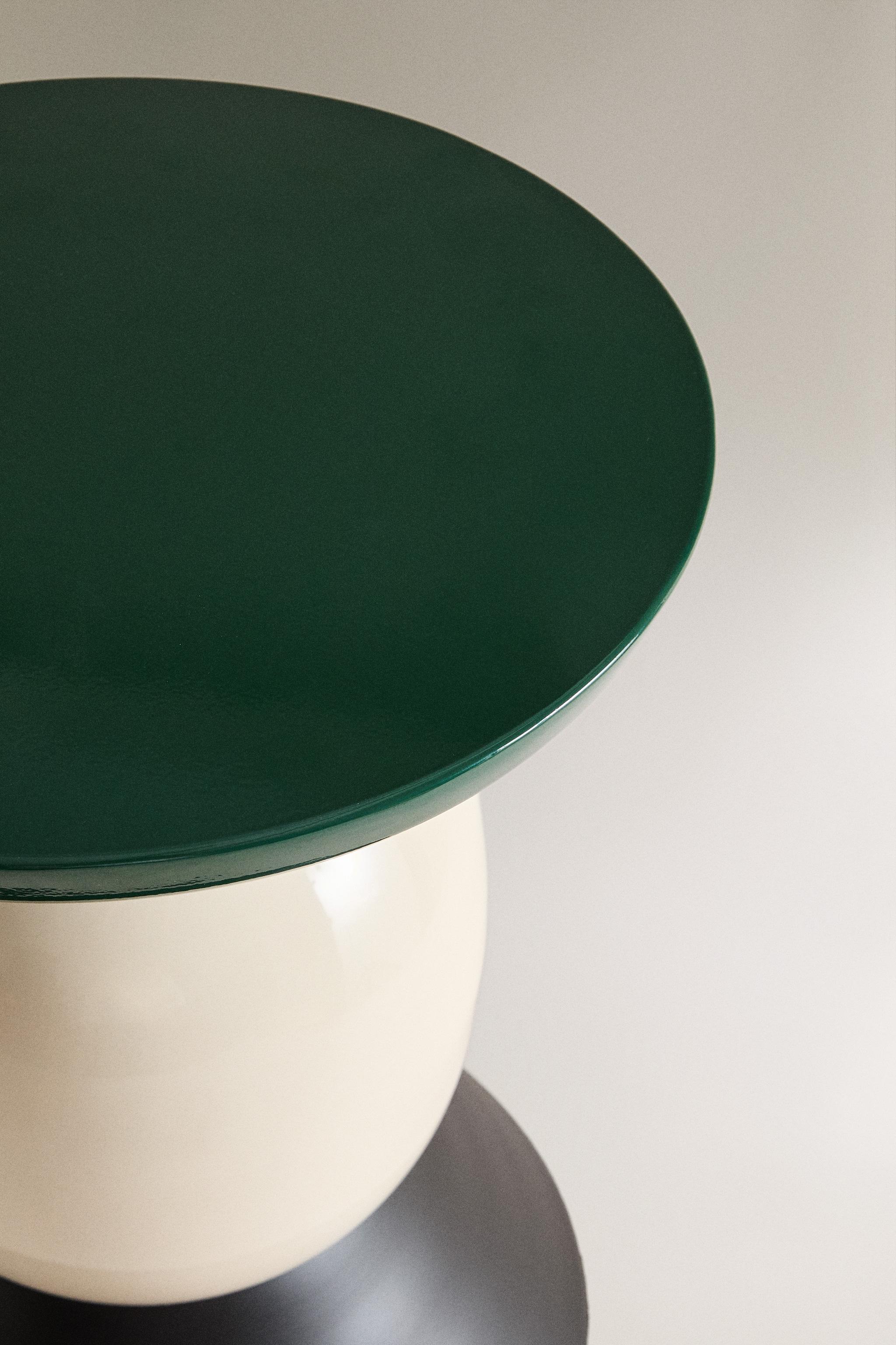 グロス＆マット サイドテーブル X COLLAGERIE - グリーン | ZARA Japan