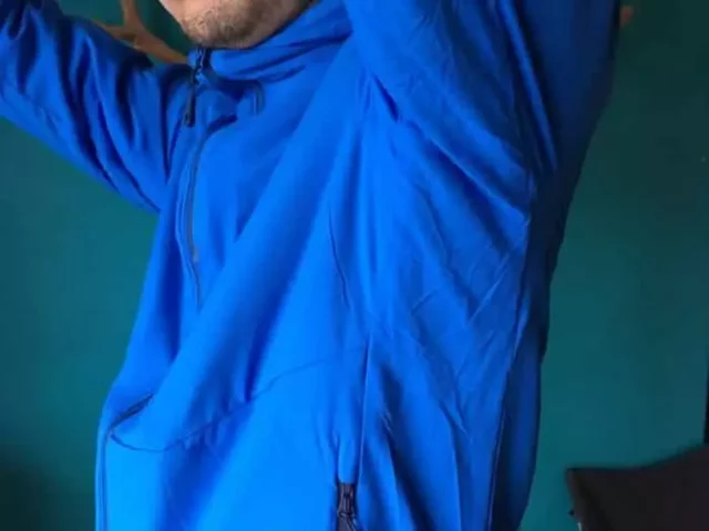 マウンテンハードウェア エイサームフーデッドジャケット｜化繊